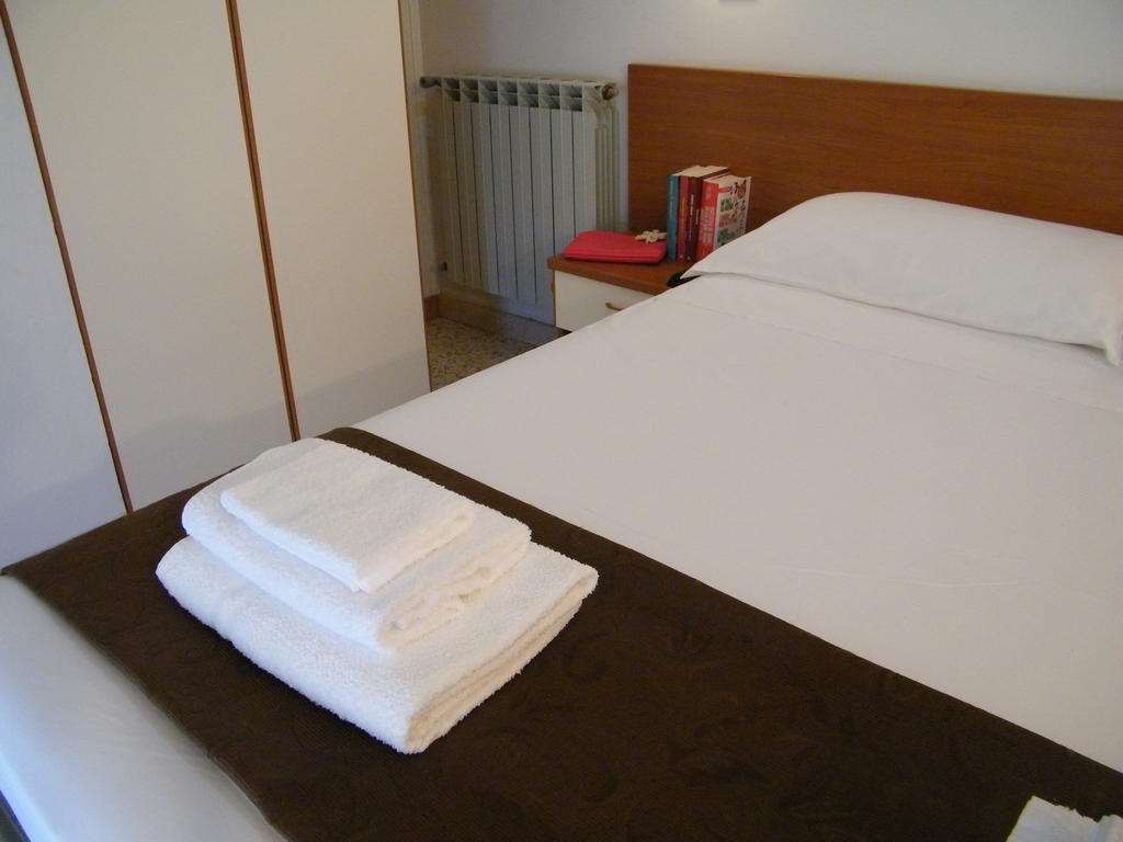 Hotel Nuovo Fiore Cattolica Room photo