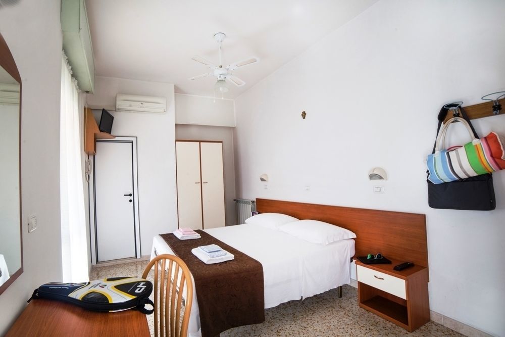 Hotel Nuovo Fiore Cattolica Exterior photo